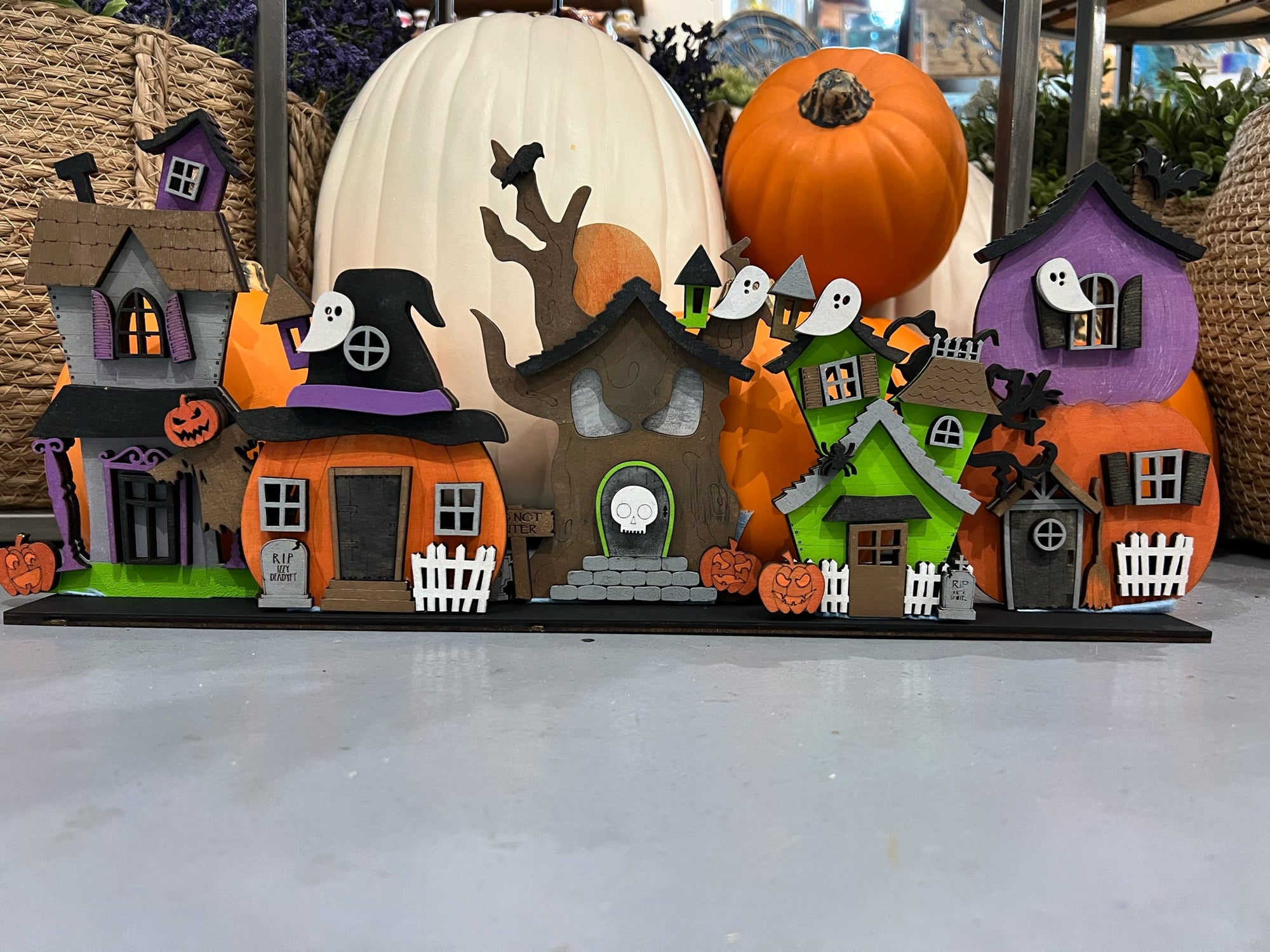 Halloween Village P13182