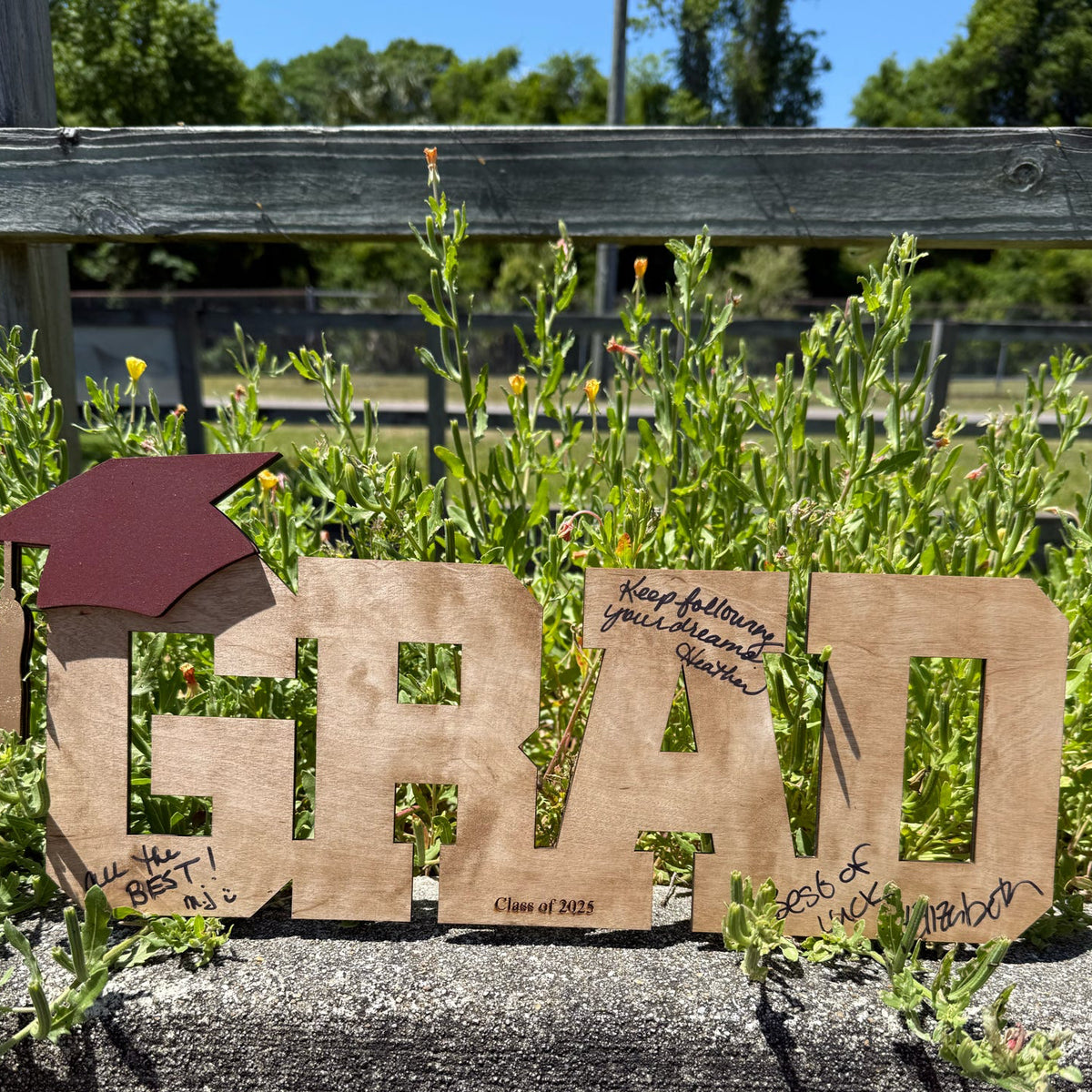 Grad Signature Board P014041