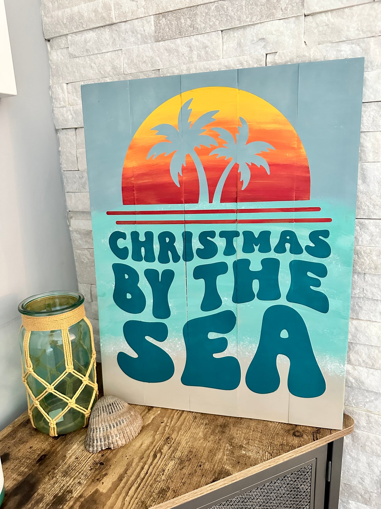 Christmas By The Sea SIGNATURE DESIGN P02980