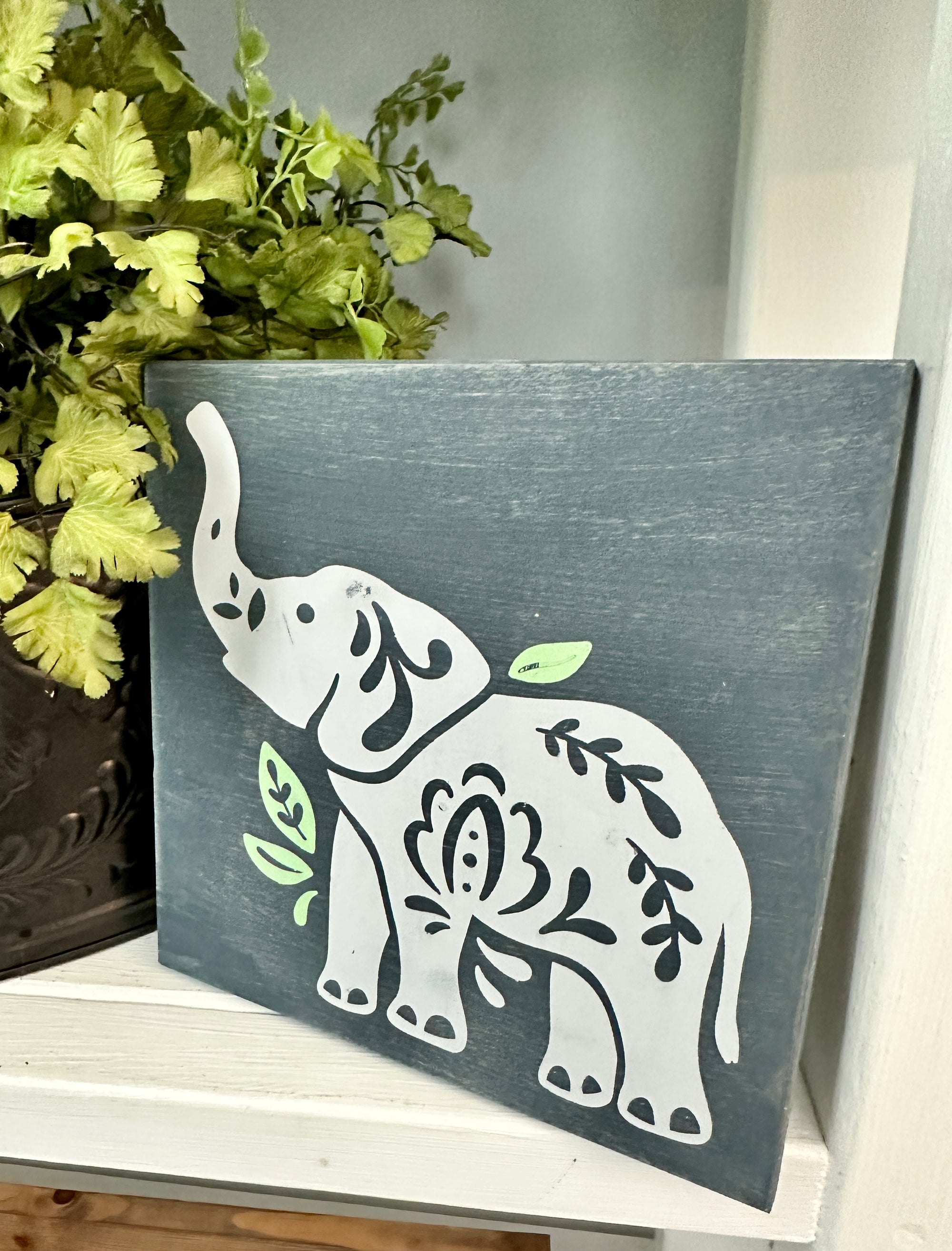 Elephant Folk Art Mini Design P02971