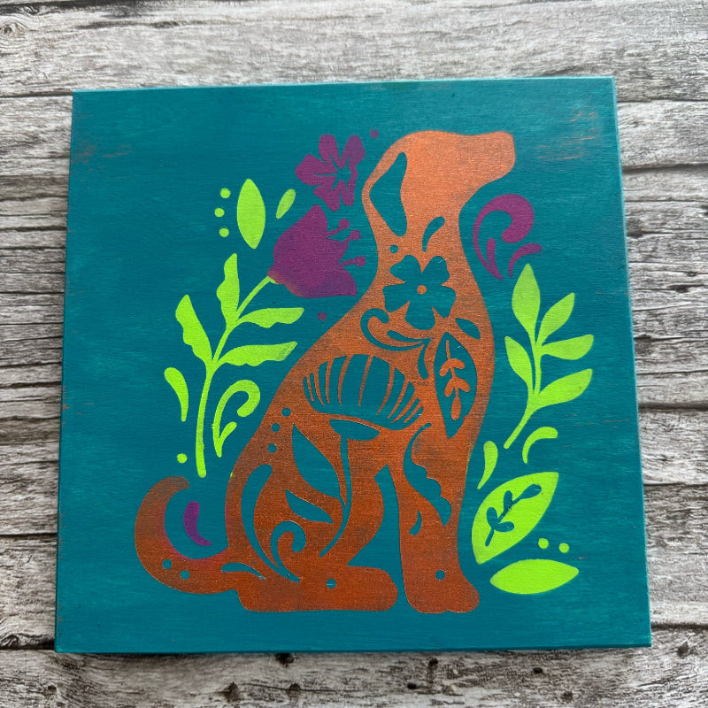 Folk Art Dog SQUARE - P014215