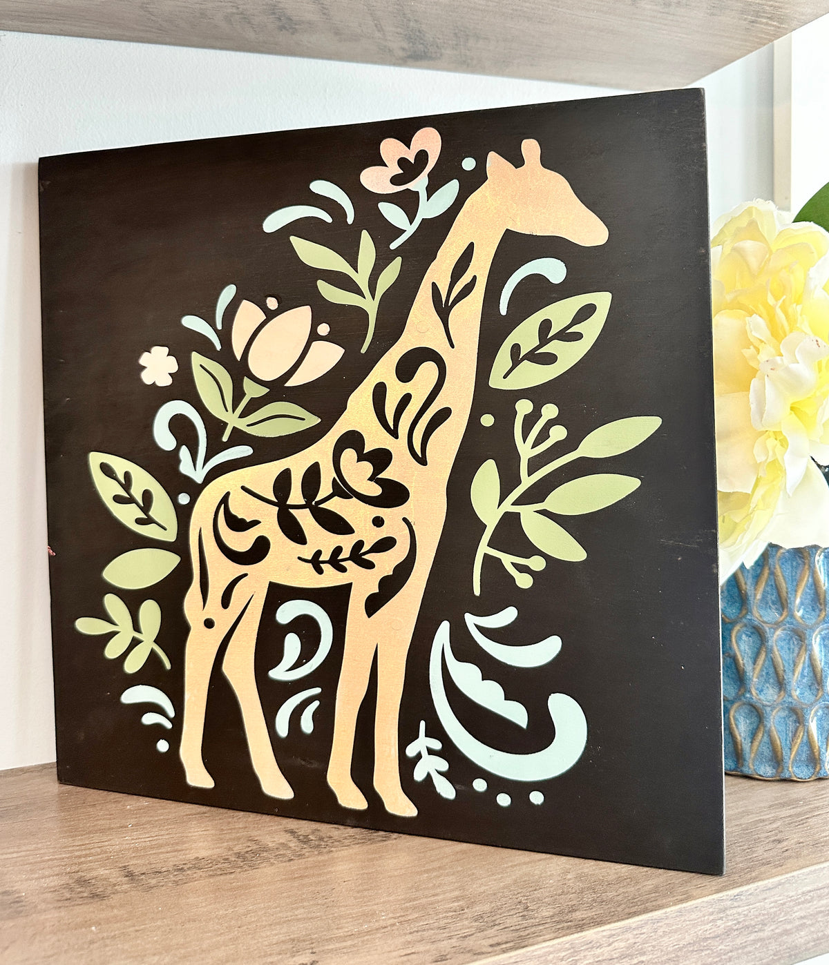 Giraffe Folk Art Mini Design P02972