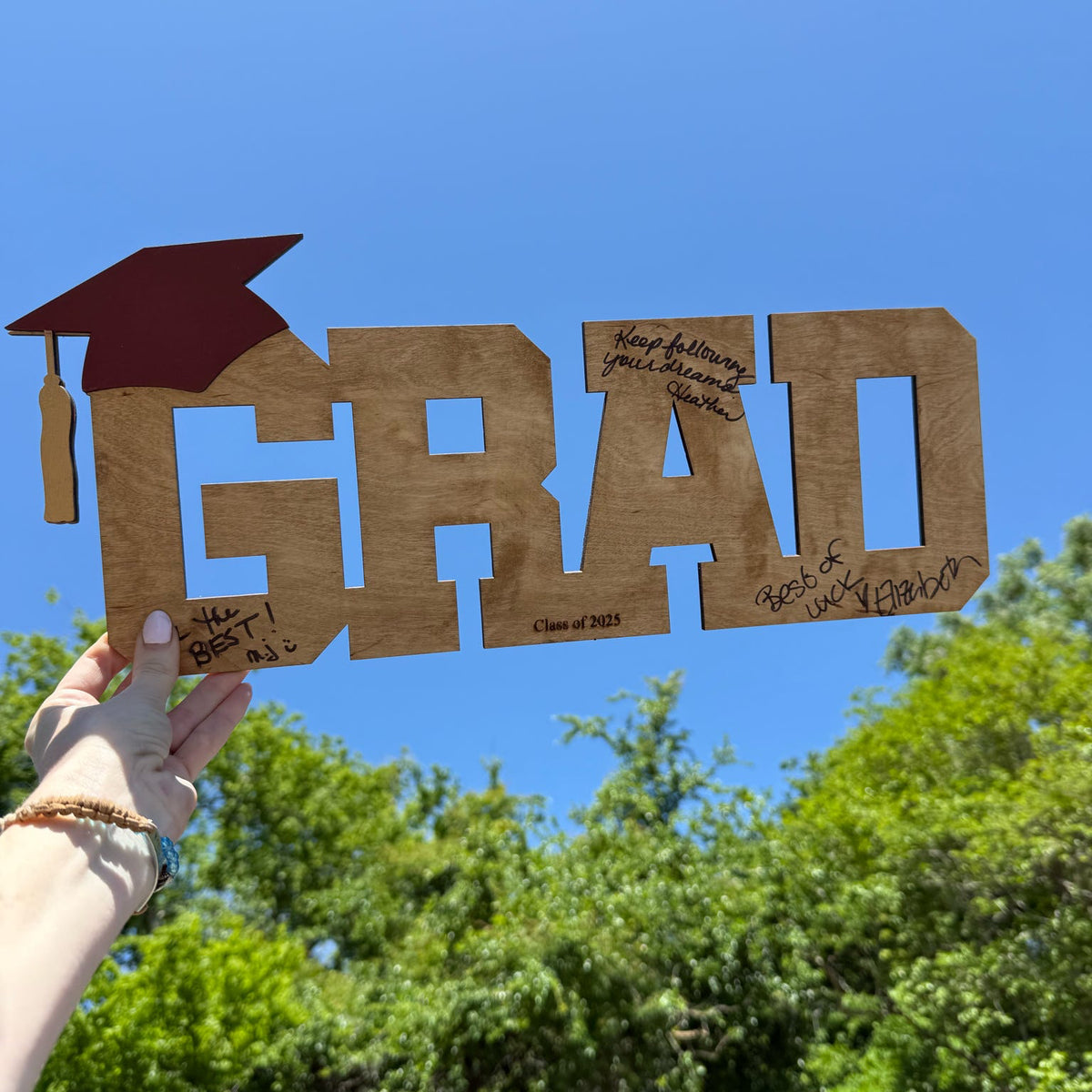 Grad Signature Board P014041