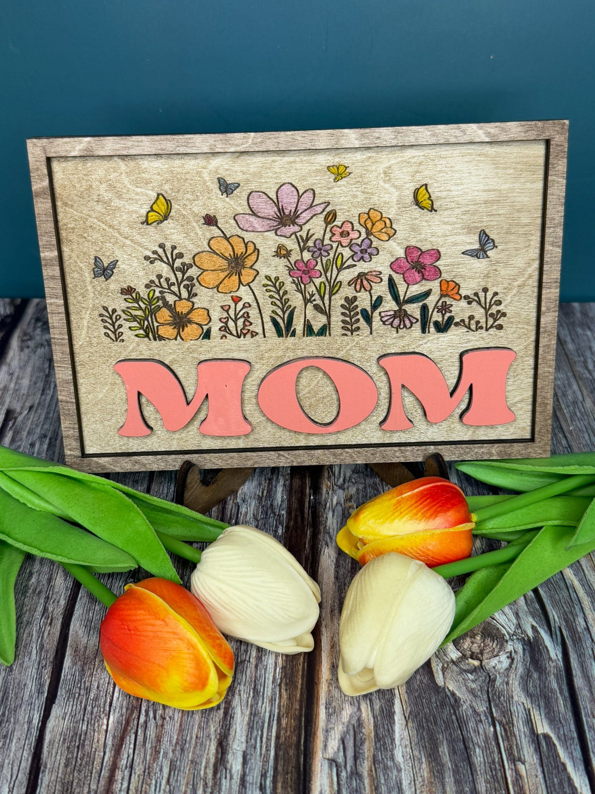 Mom with flowers P013823