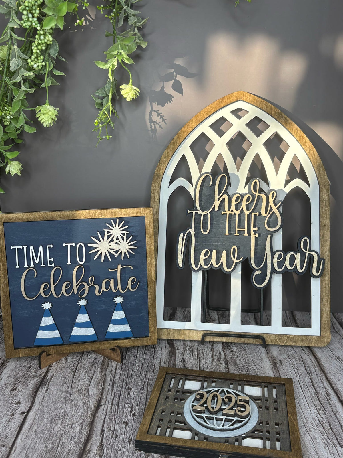 New Years Eve Seasonally Changeable Shelf Trio P13824