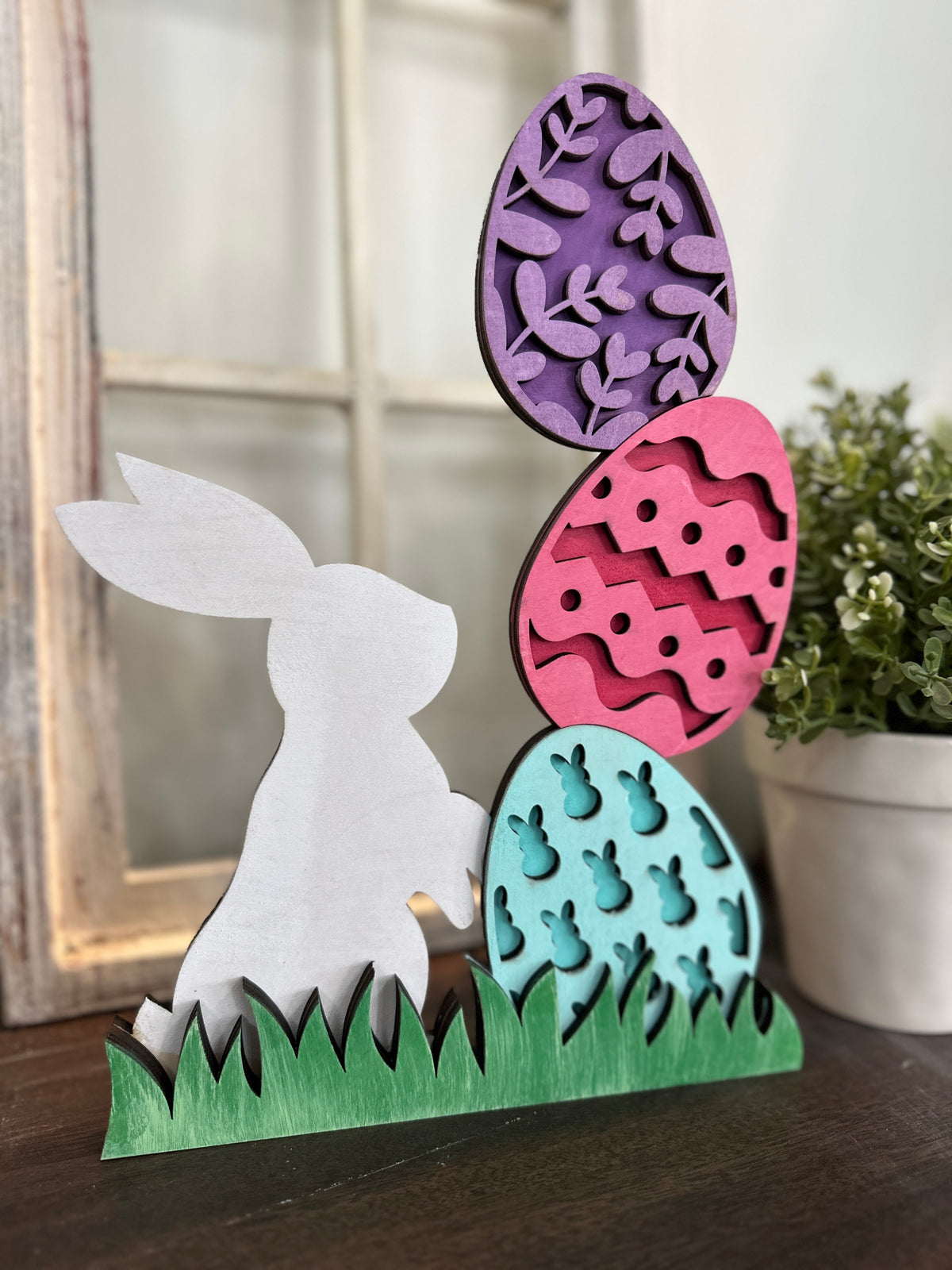 Stacking Eggs with Bunny 3D Shelf Sitter P03541