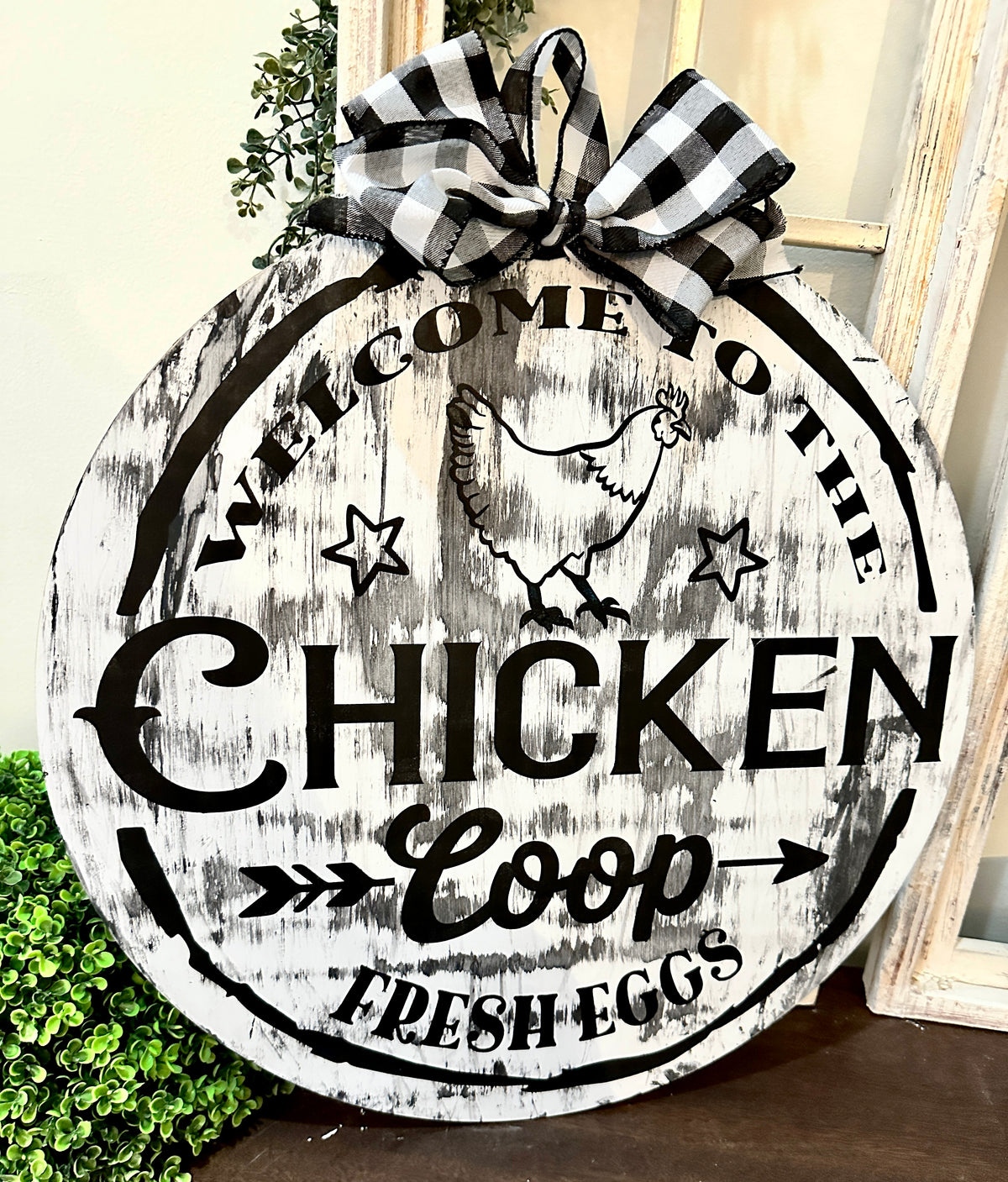 Welcome to the Chicken Coop Door Hanger Design P0498
