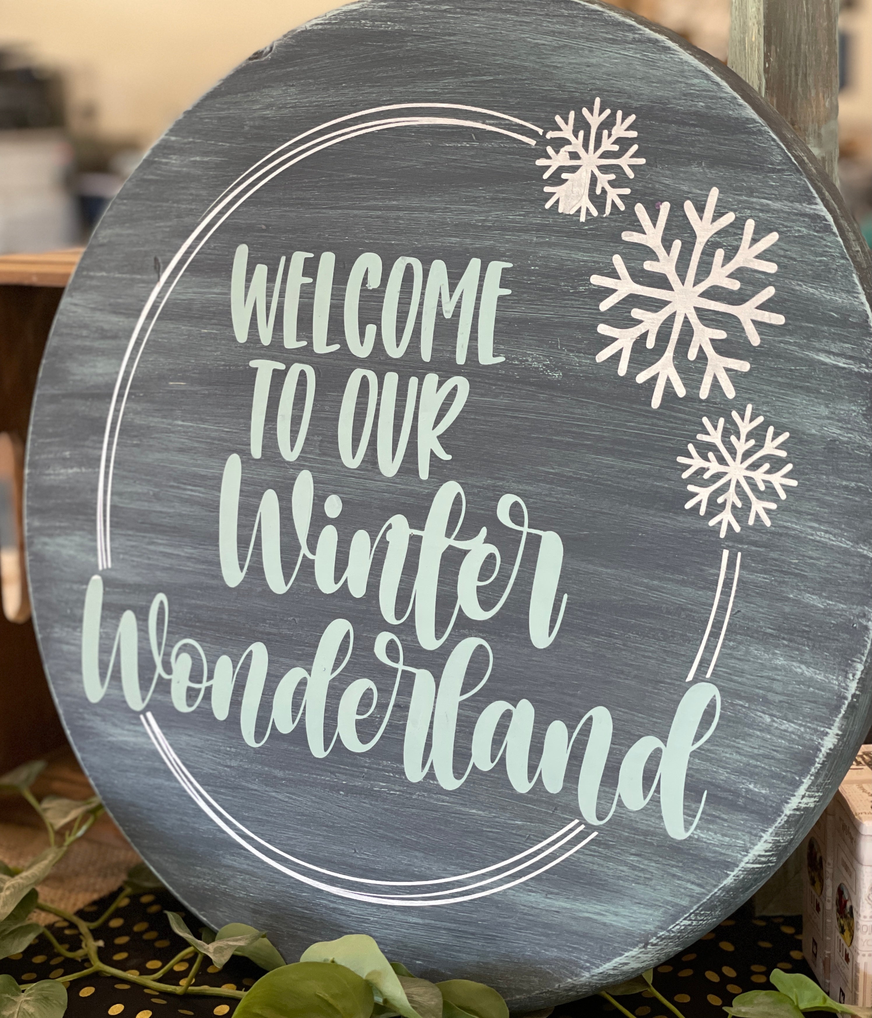 Welcome to our Winter Wonderland: Round Design & Swappable Design - Paisley Grace Makery
