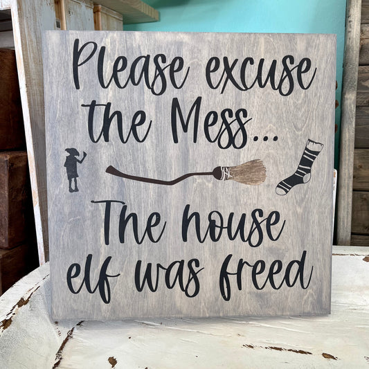 Please excuse the Mess The House Elf was Freed: SQUARE DESIGN - Paisley Grace Makery