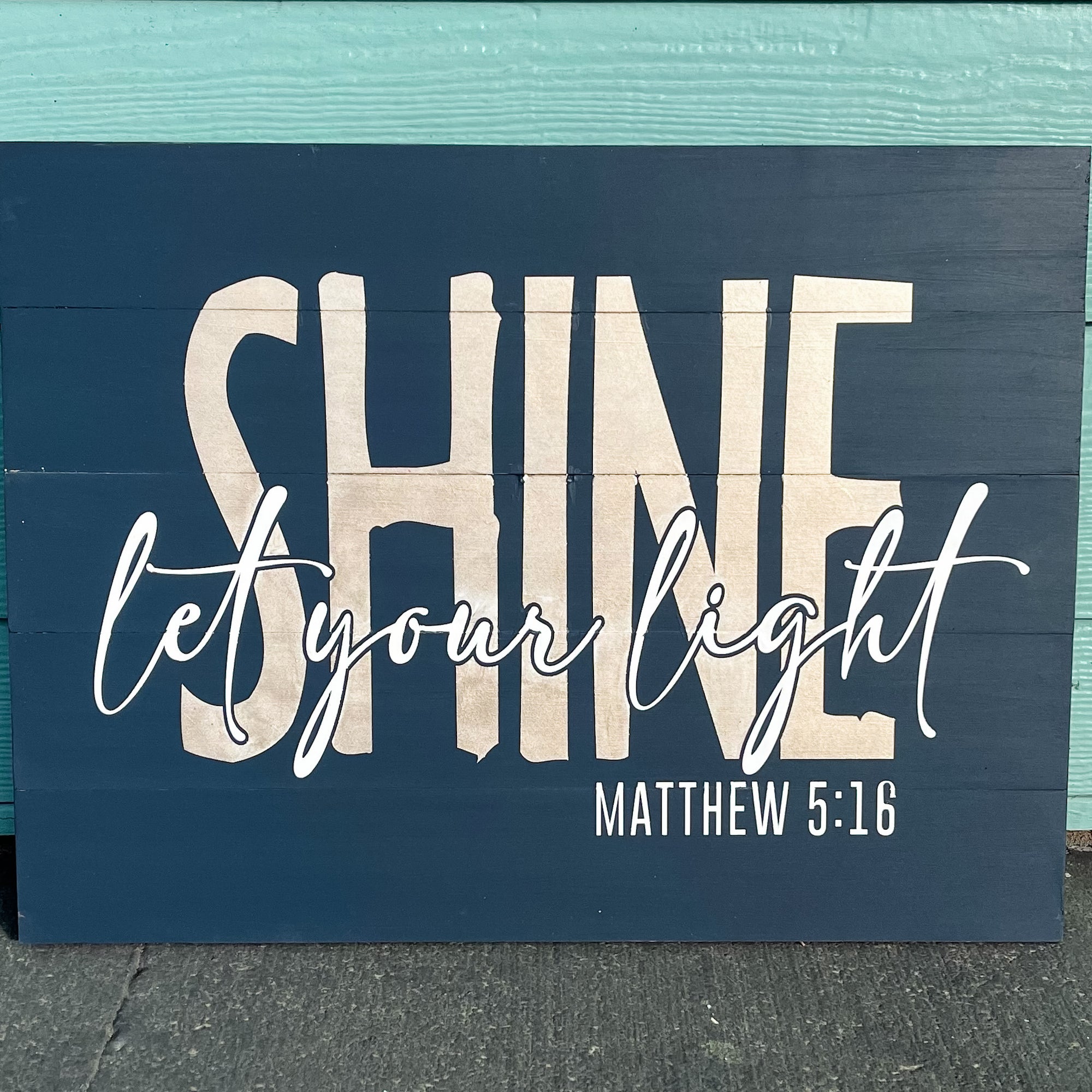 Let Your Light Shine Signature Design P2281