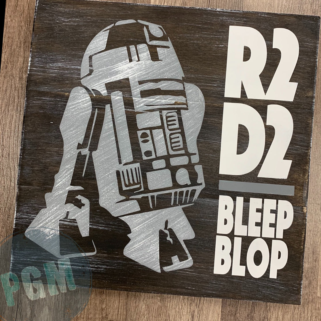 R2D2 BLEEP BLOP: SQUARE DESIGN - Paisley Grace Makery